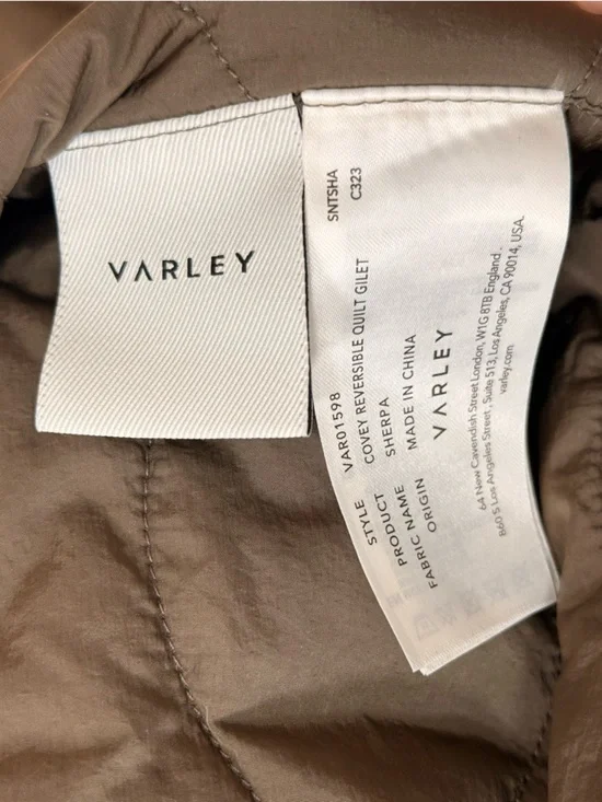 Varley Covey Sherpa Reversible Quilt Gilet in Brown - Picture 2 of 10